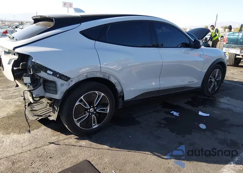 2022 Ford Mustang Mach-E Select z USA, uszkodzony, nr VIN 3FMTK1RM4NMA29049